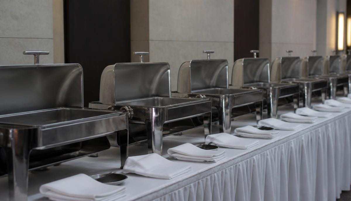 Caterer Doesn't Show for Lunch — Industry conference, day 1, 500 attendees, suburban venue with limited nearby food Caterer Doesn't Show for Lunch — Industry conference, day 1, 500 attendees, suburban venue with limited nearby food