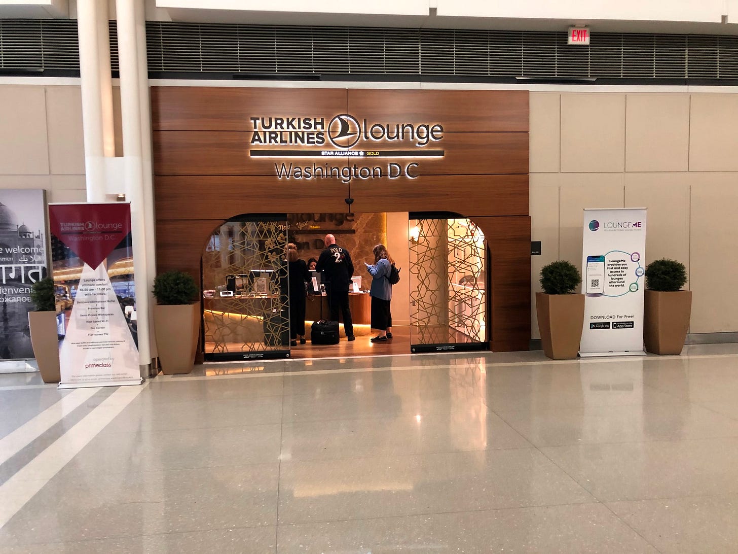 Washington IAD Turkish Airlines lounge
