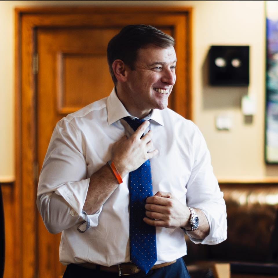 No photo description available.