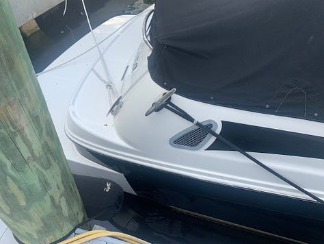 Camouflaged mounting of outboard engines