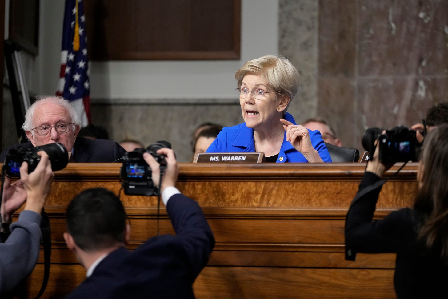 Elizabeth Warren earns praise from WSJ over RFK Jr. grilling