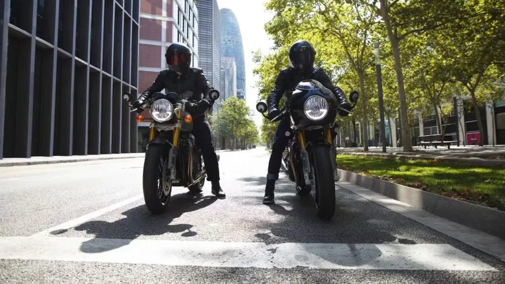 triumph Thruxton 400