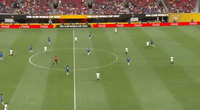 e17f2125-e05d-46e9-b041-265795989700_800