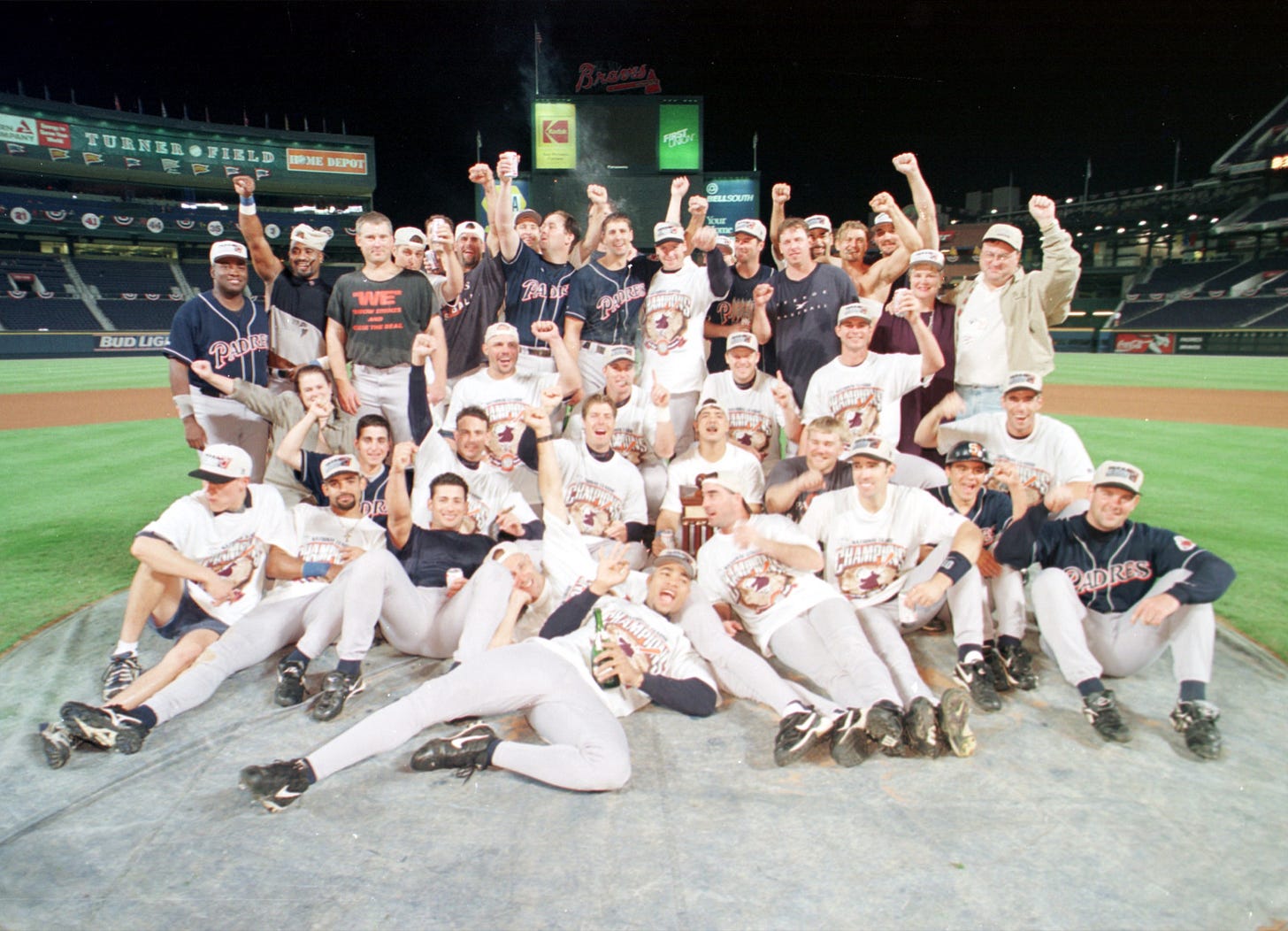 Hoffman Replaces Top-10 Saves with Top Padres Memories | by FriarWire |  FriarWire