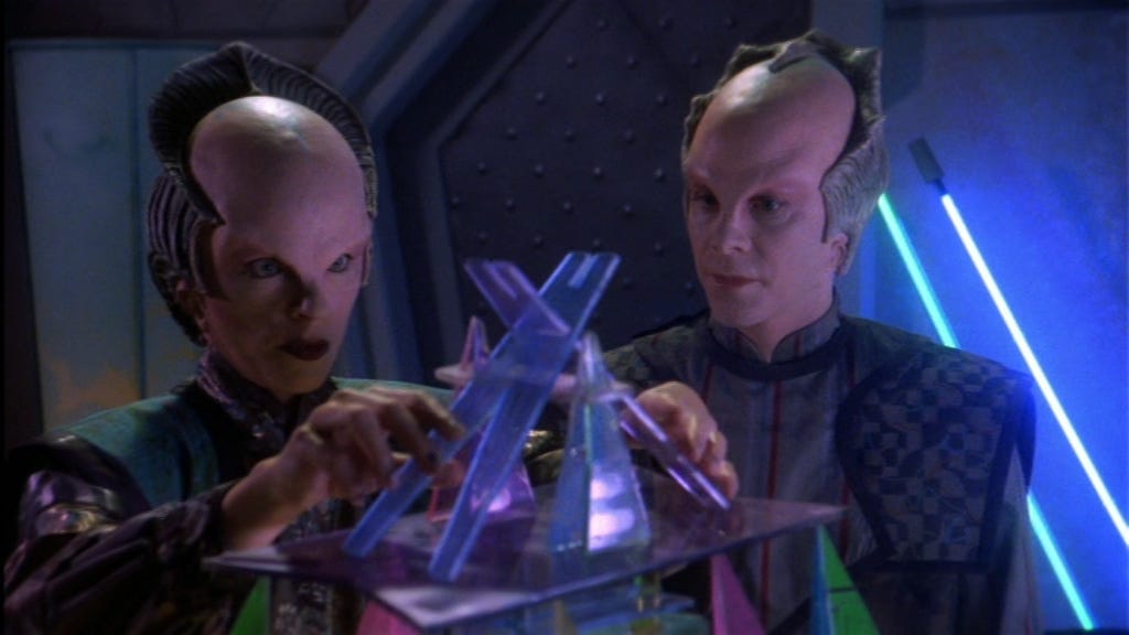 Ray Hardgrit's Sci-Fi Adventures: Babylon 5 1-22: Chrysalis