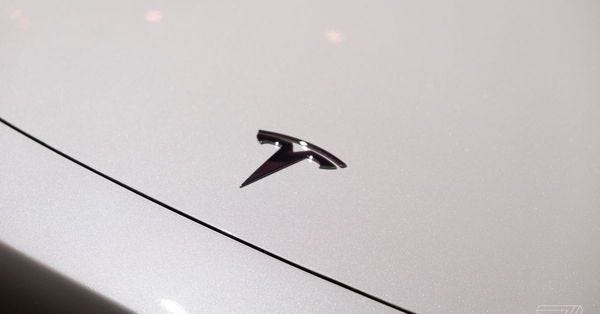Rolou o Primeiro Julgamento por um Acidente com Tesla Autopilot e Foi o Dono Que Levou A Culpa