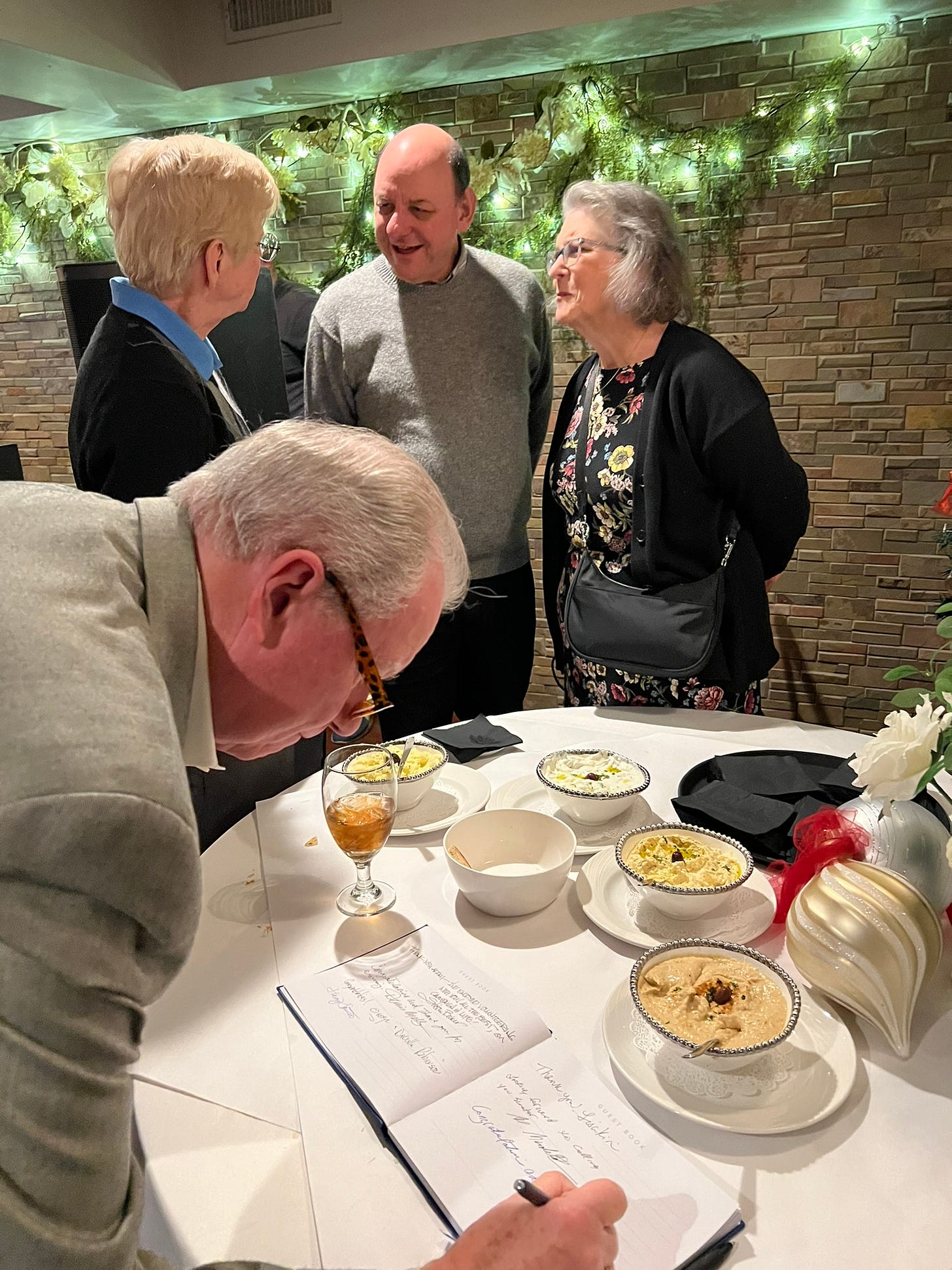 No photo description available.