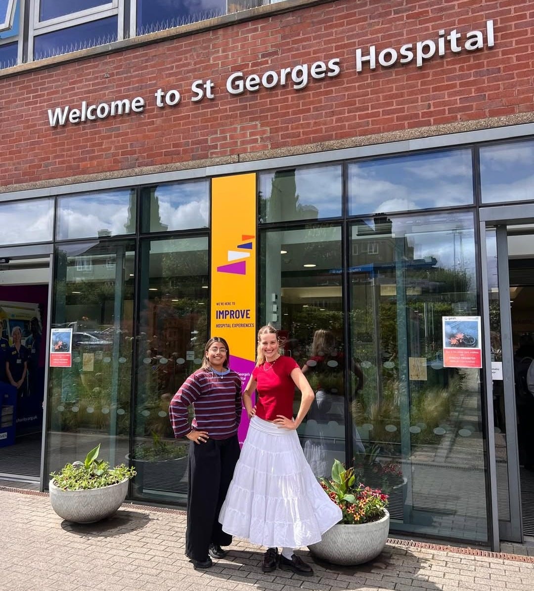 May be an image of ‎hospital and ‎text that says "‎Welcome to toSt St Georges Hospital ロ本 위원 IMPROVE P ב3ים‎"‎‎