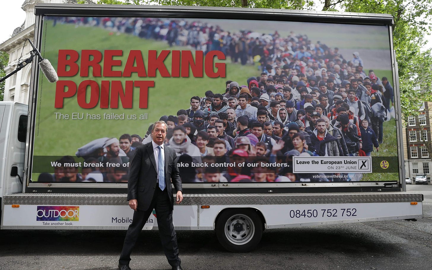 EU referendum: George Osborne compares Ukip 'breaking point' migration  poster to Nazi propaganda