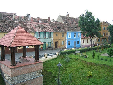 2011: Balti-tenger - Baltic Sea (SE), Velencei-tó - Velence Lake, Verőce, Balatonlelle, Szilvásvárad (HU), Nagyszeben - Sibiu (RO), Solsidan? (SE), Valahol Erdélyben - Somewhere in Transylvania (RO), Sajószentpéter (HU)