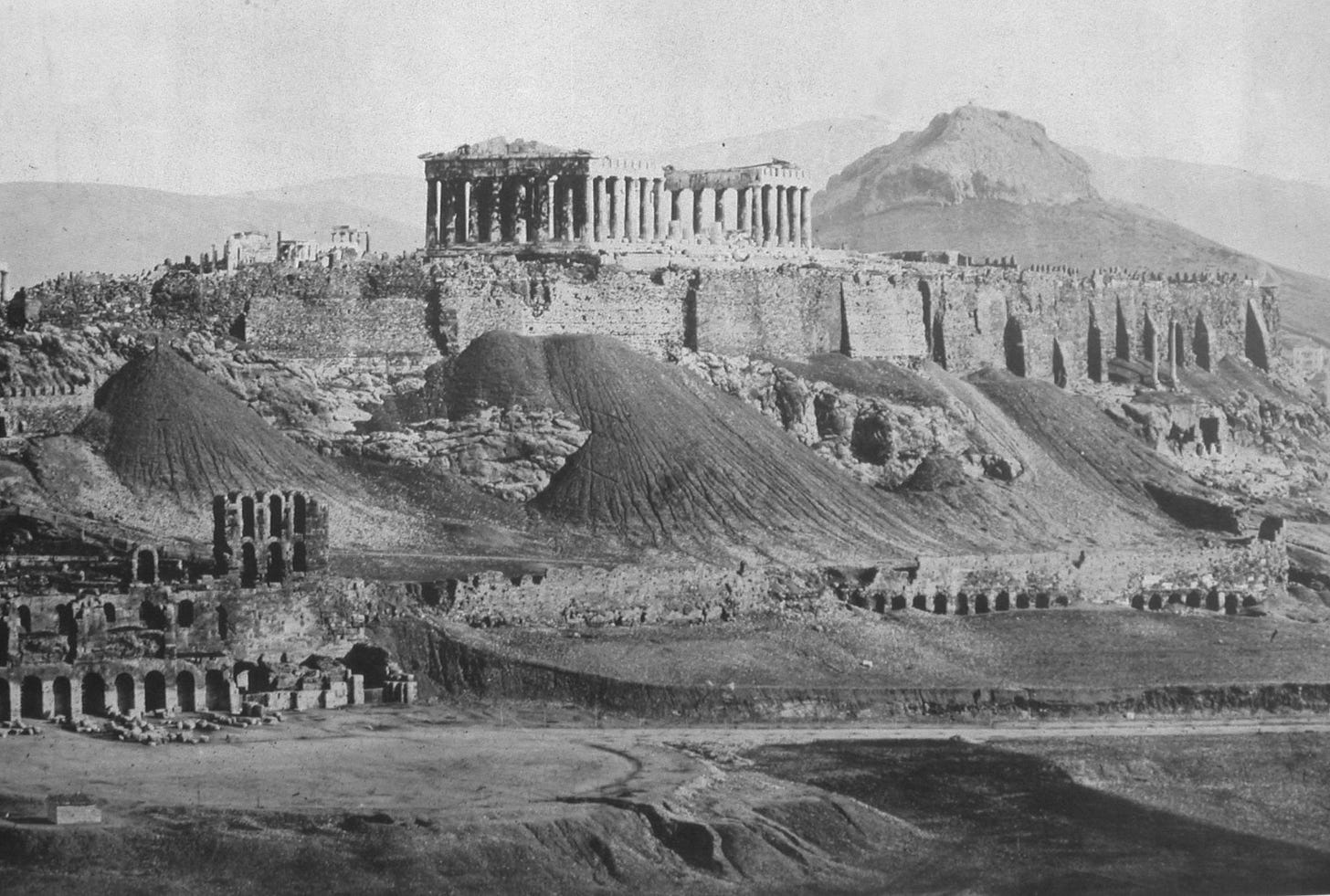 Vista de la Acrópolis desde el suroeste, hacia 1880.