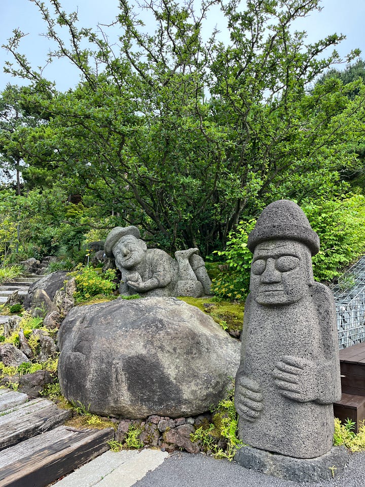 The Noeullo building and Jeju statues