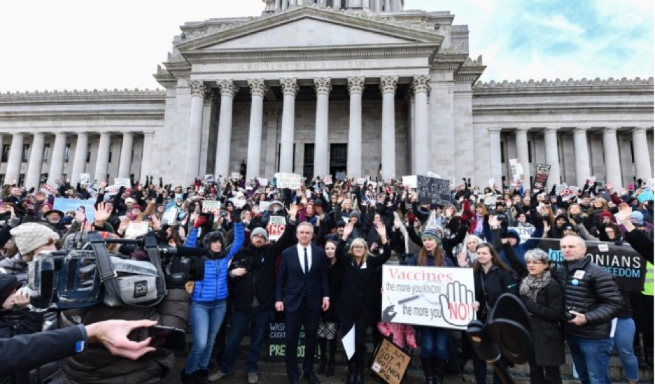 Robert Kennedy Jr., ICWA Directors, and a thousand parents at the January 2019 ICWA rally outside the state capitol to protest against HB 1638 and stop a worse bill - SB 5841