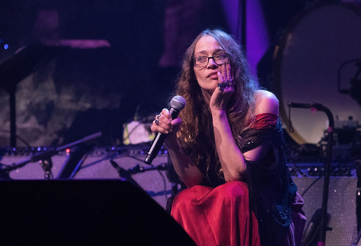 Fiona Apple Pledges Two Years of 'Criminal' Royalties to Refugees