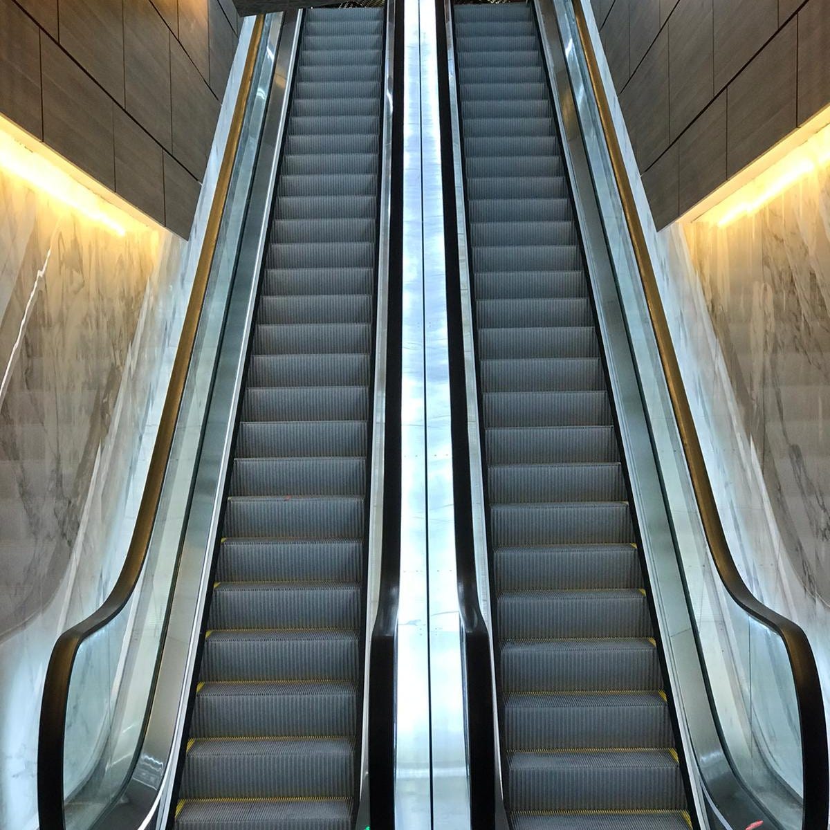 Commercial Escalators | Simplex Elevators