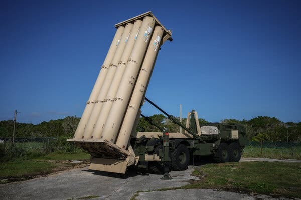 A large defense system points up toward the sky. A large defense system points up toward the sky.