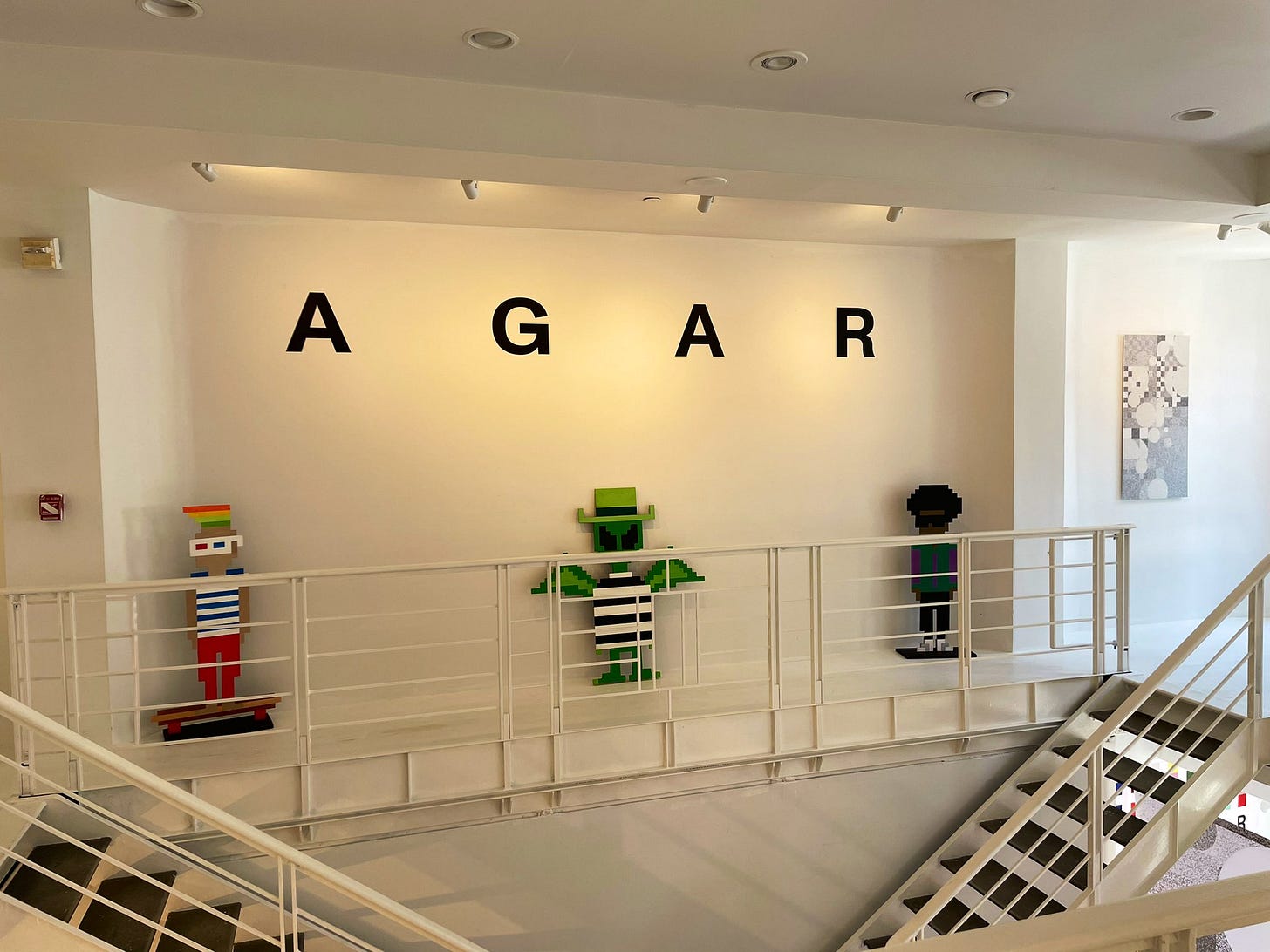 Bright Moments pop-up gallery is located on the Seaside, New York City.