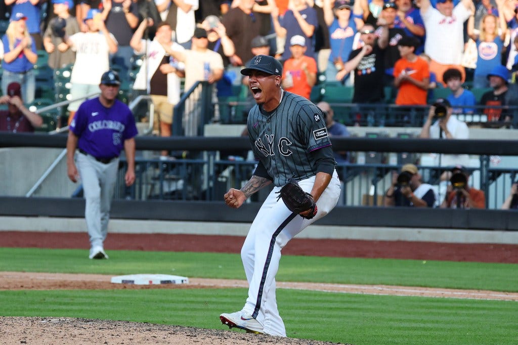 Dedniel Núñez celebrates during the Mets' win against the Rockies on Saturday.