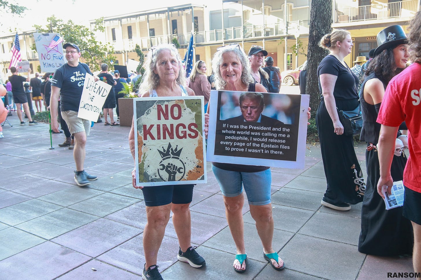 May be an image of crowd and text that says 'NO NO.Faux Faux KING 1( The Seca HEND ND THE ANAN 간 NO KINGS IflwasthePresldentandhe IfI was the President and the wholeworld whole world wasc calling pedophile,wouldrolease me pedophile, would release every page to prove wasn'tir there Epstein iles RANSO'