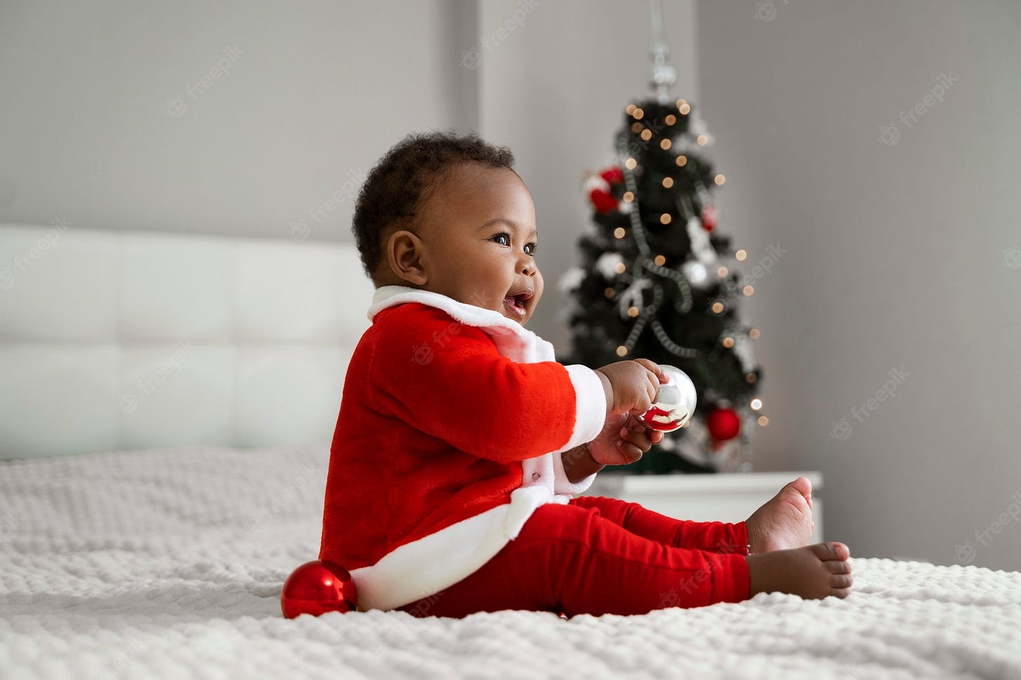 14,000+ Santa Baby Pictures