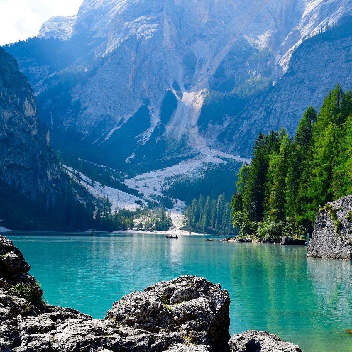 LAGO DI BRAIES: Tutto quello che c'è da sapere (2026) LAGO DI BRAIES: Tutto quello che c'è da sapere (2026)
