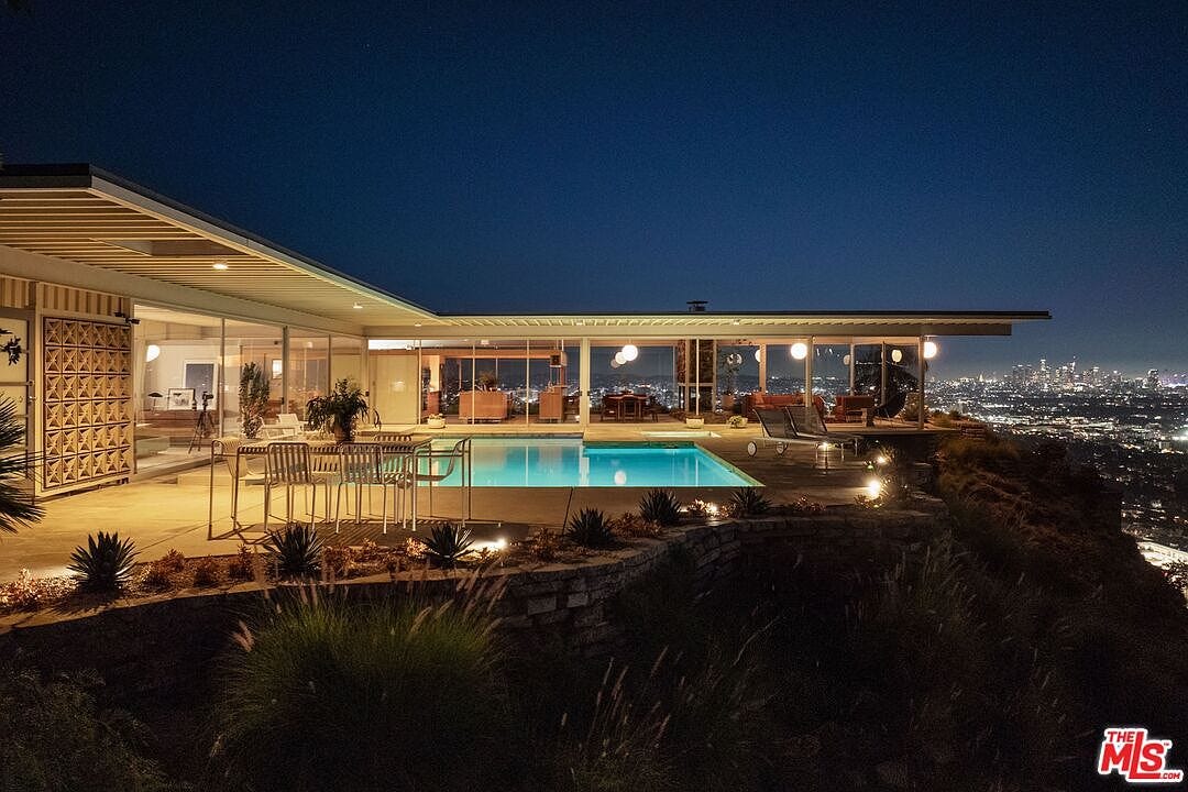 carousel photo #4 (MLS) carousel photo #4 (MLS)