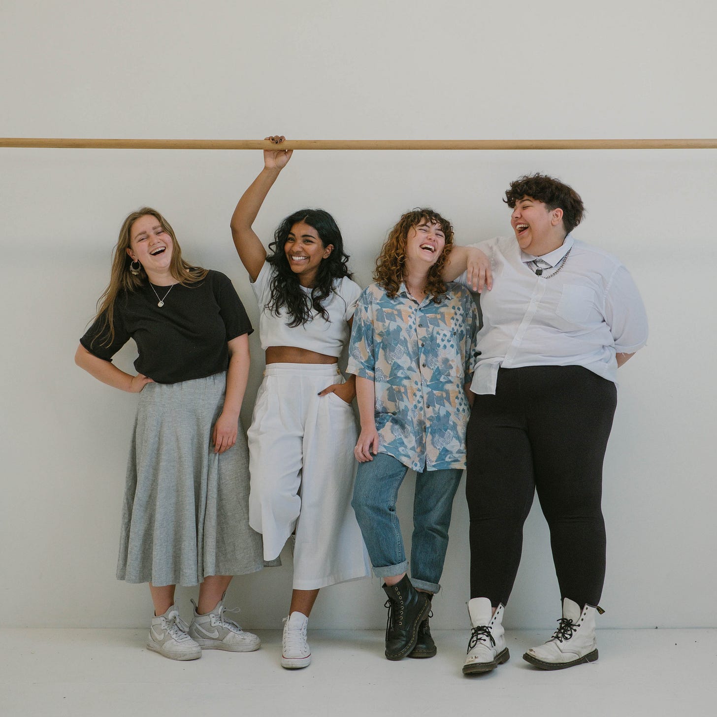 https://images.unsplash.com/photo-1574279606130-09958dc756f7?ixlib=rb-1.2.1&q=85&fm=jpg&crop=entropy&cs=srgb