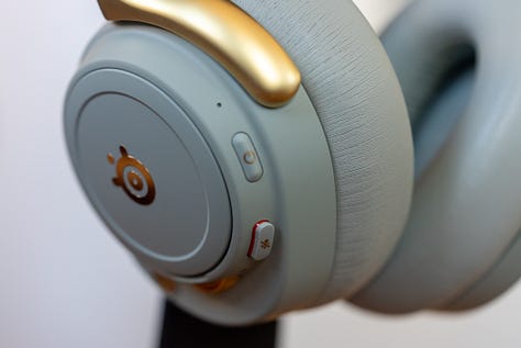 SteelSeries Arctis Nova Elite wireless gaming headset