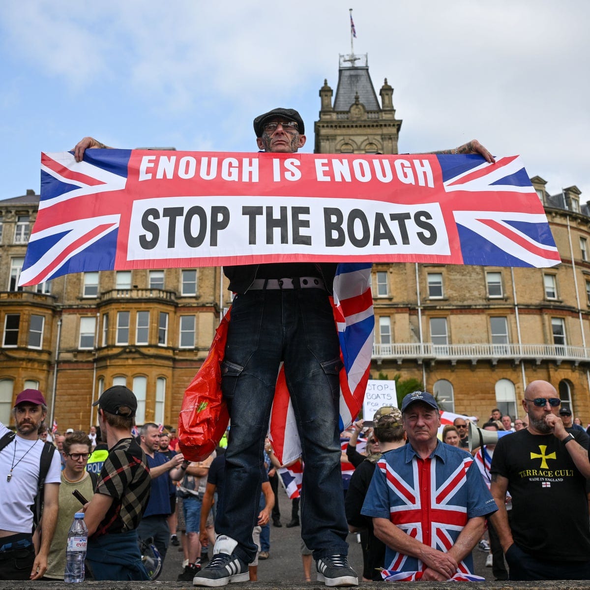 Stand Up to Racism plans counter-protest to Glasgow anti-immigrant rally |  Scottish politics | The Guardian