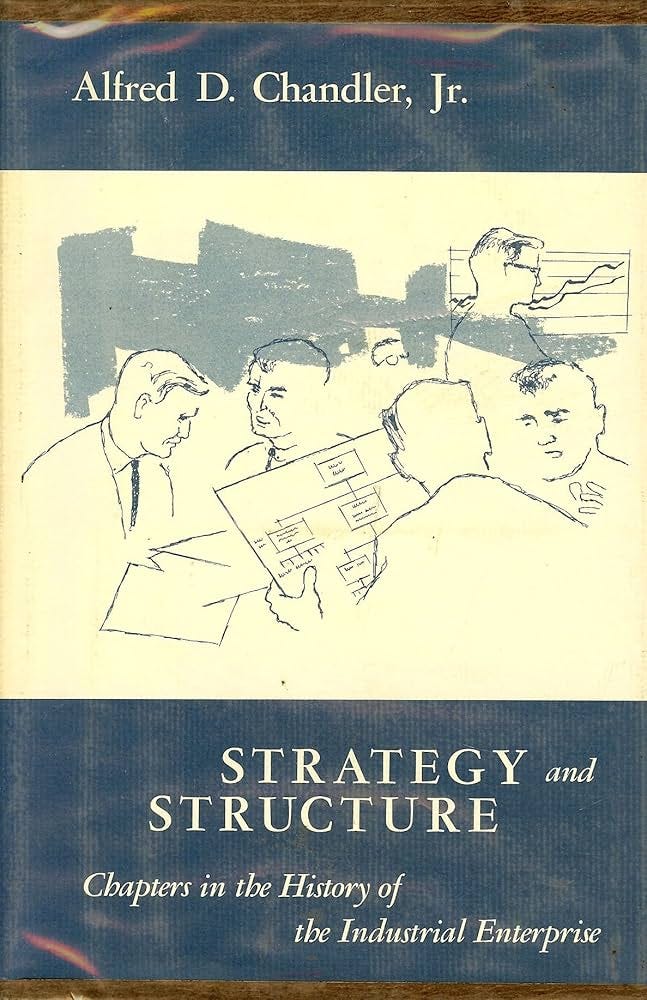 Strategy and Structure: Chapters in the History of the American Industrial  Enterprise : Chandler Jr., Alfred Dupont: Amazon.it: Libri