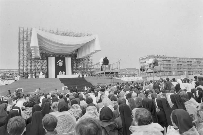 Pope John Paul II celebrated Mass on Letná Plain in Prague