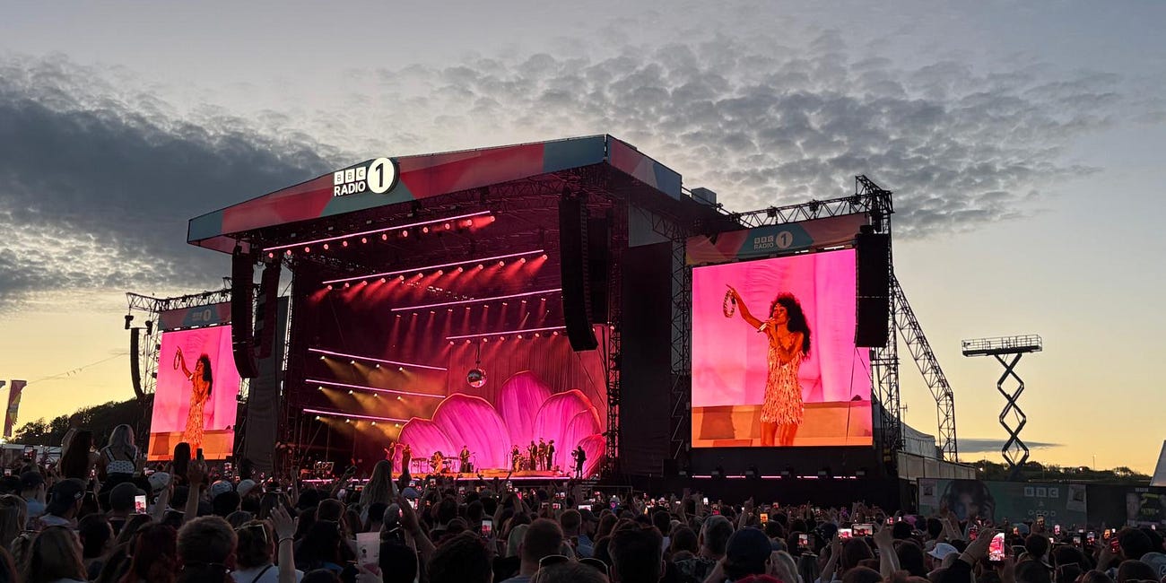 Glitter, sunshine and huge crowds as Radio One's Big Weekend hits Sunderland