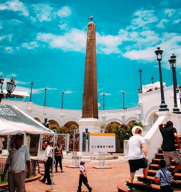 Panama City square travel guide