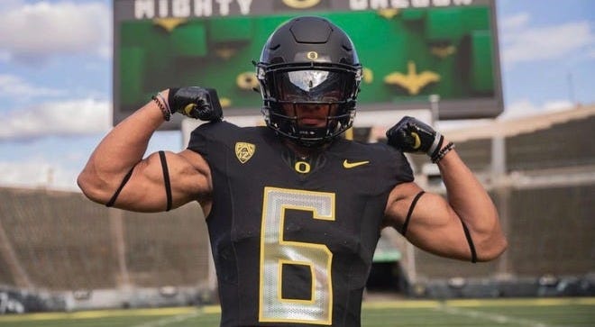 Oregon Spring Ball Player Spotlight: Kenyon Sadiq's instant-impact  opportunity