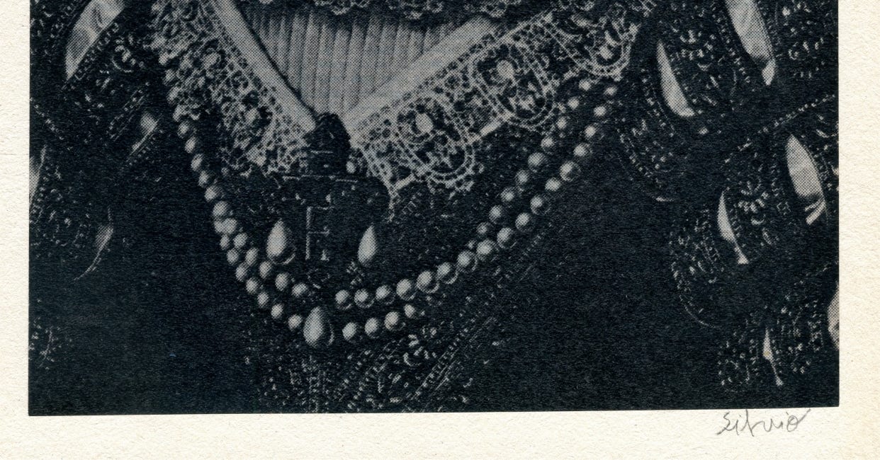 On Vanishing Works and the Art of Leaving Traces