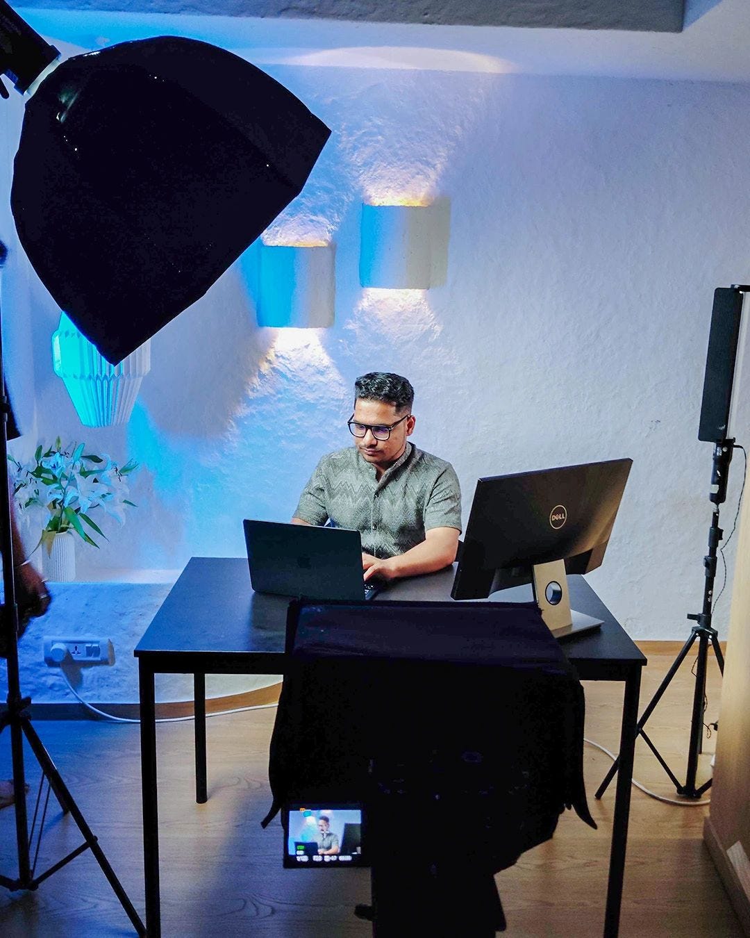 No alternative text description for this image