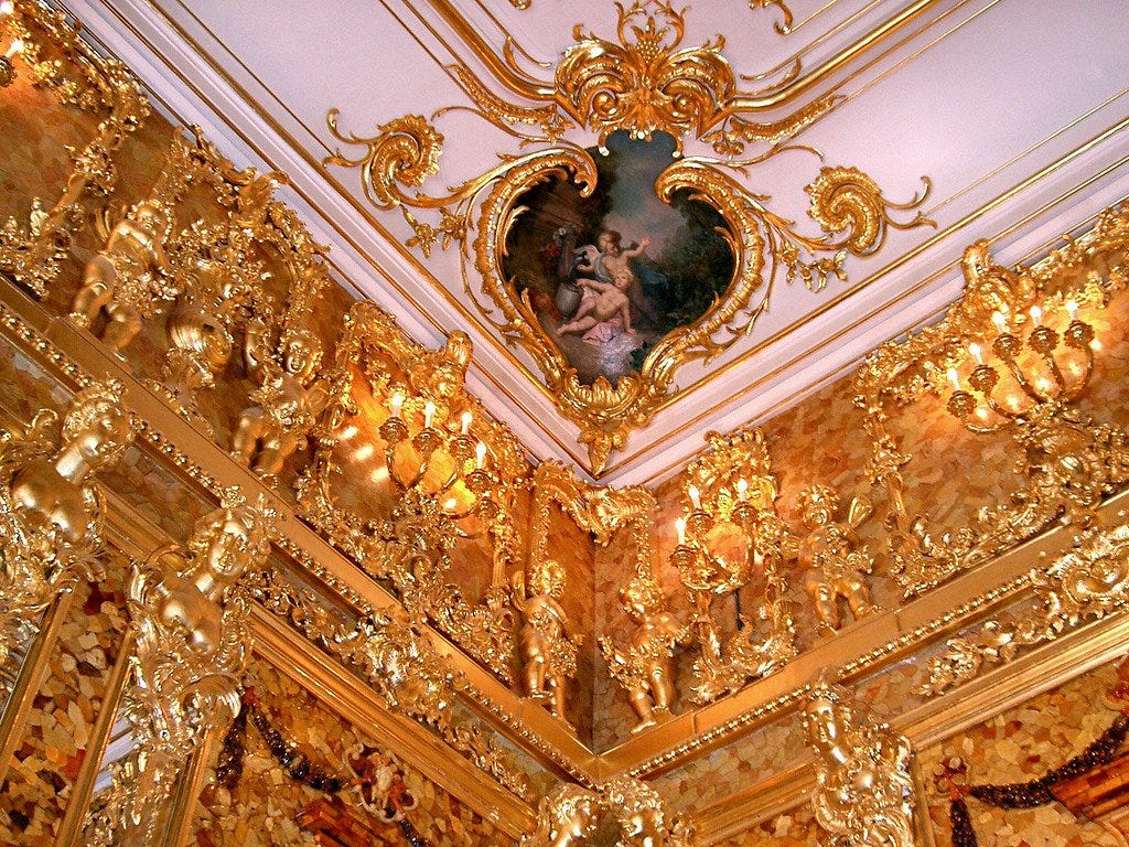 A oitava maravilha do mundo: A história da Sala de Âmbar roubada.