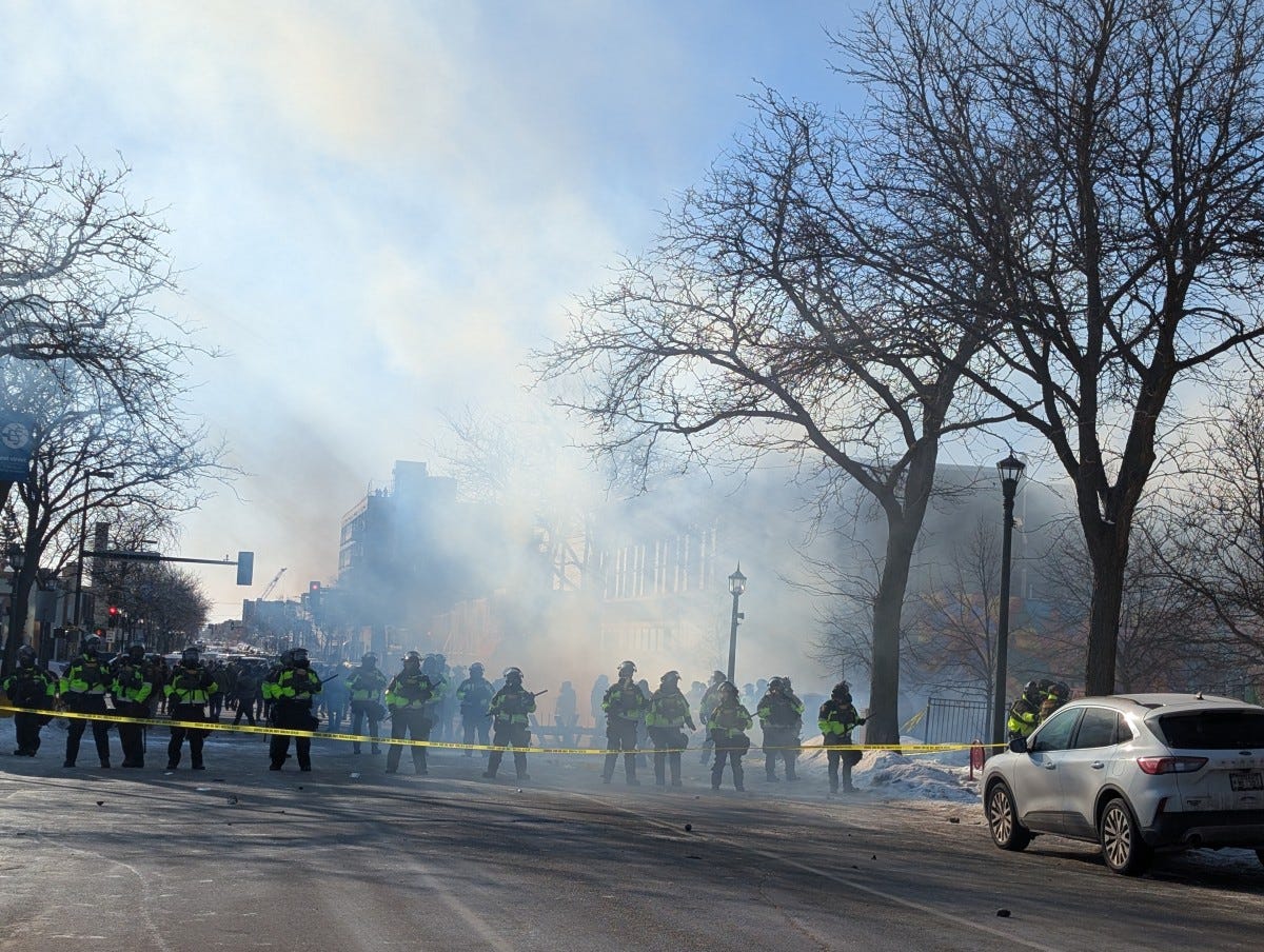 LIVE UPDATES: Federal agents kill man in Minneapolis, protesters tear  gassed - Bring Me The News