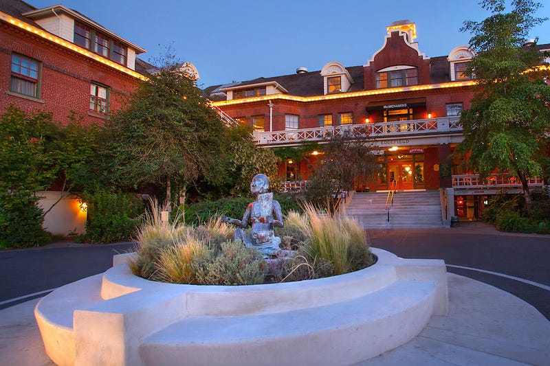 Edgefield front steps at dusk