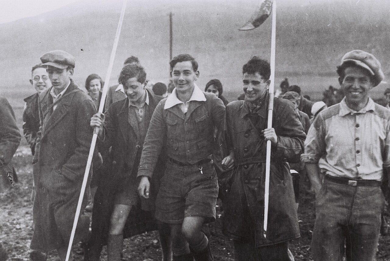 Première Aliyah de jeunes juifs allemands au kibboutz Eïn Harod, 1934 Première Aliyah de jeunes juifs allemands au kibboutz Eïn Harod, 1934