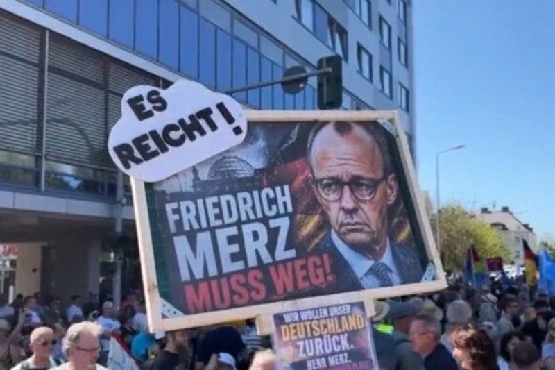 « Merz doit partir » : des milliers de personnes manifestent contre le gouvernement allemand