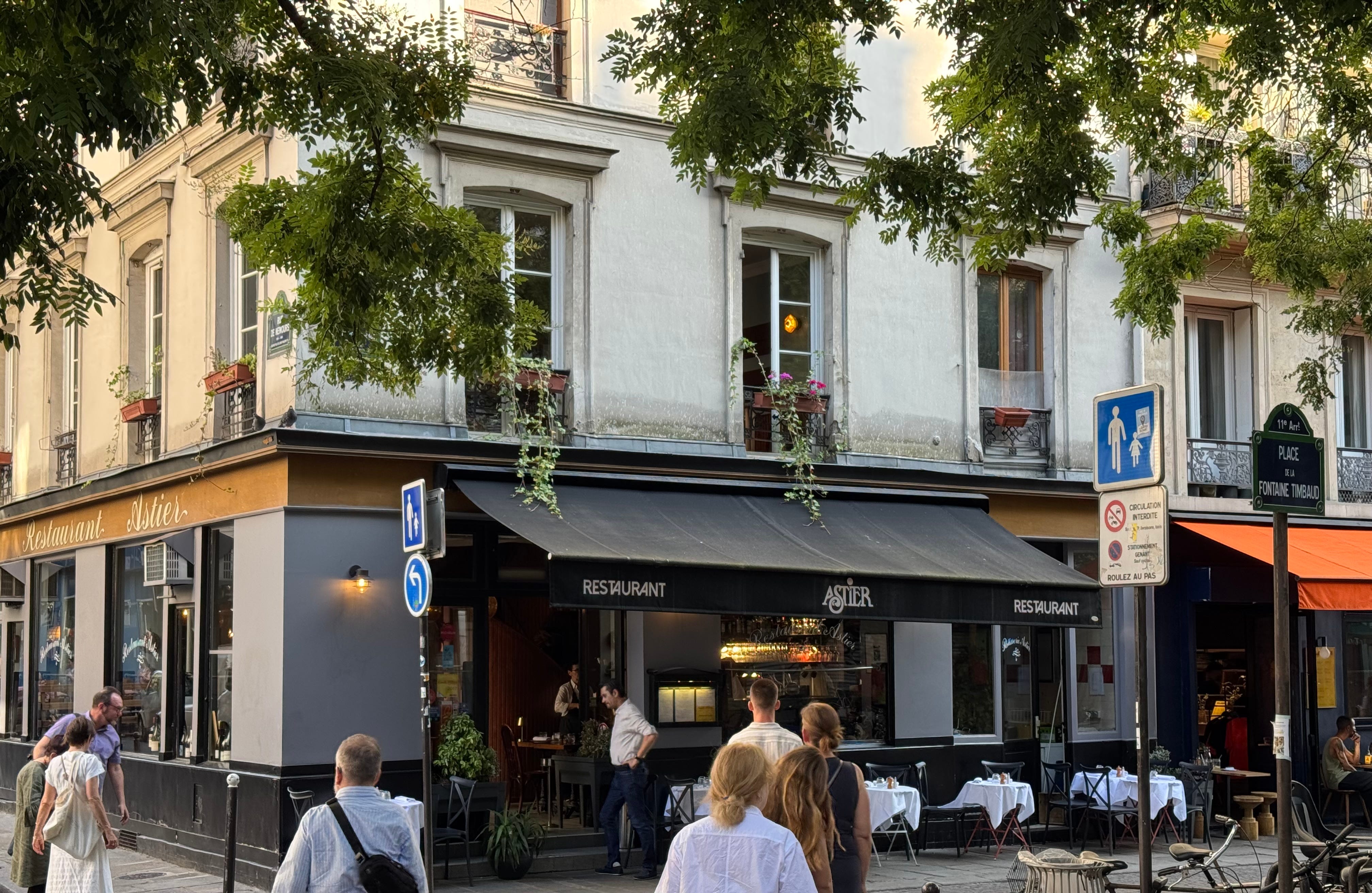 Astier, 44 rue Jean-Pierre Timbaud, Paris 11