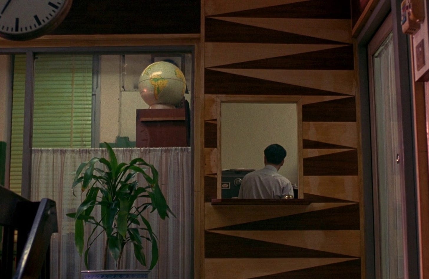 The Era-Defining Aesthetic of “In the Mood for Love” | The New Yorker