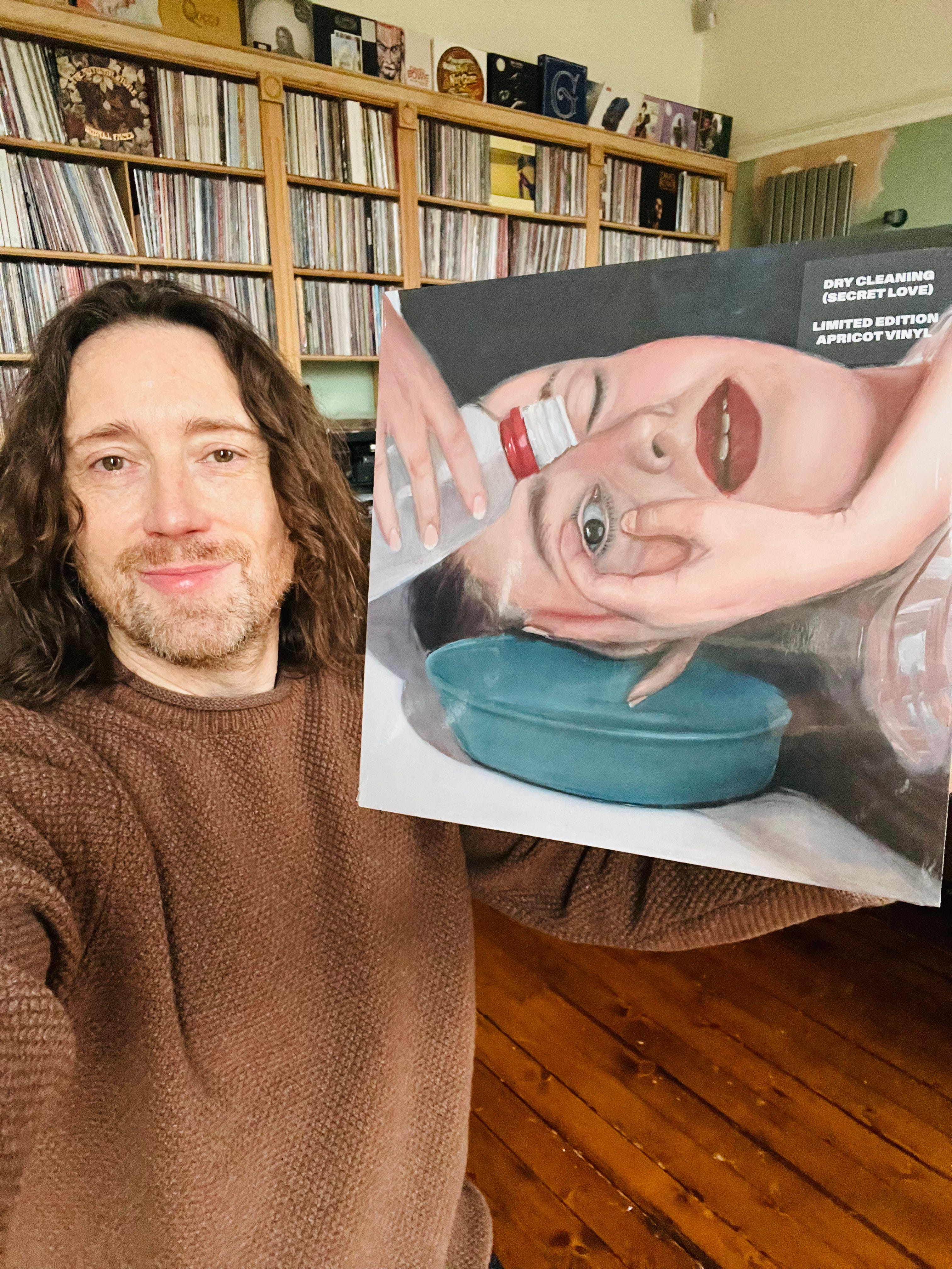 REVIEW: Dry Cleaning—Secret Love (2026)