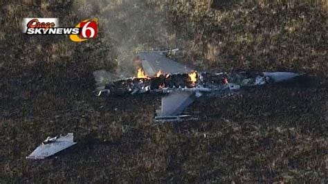 F-16 crashes following midair collision in Kansas