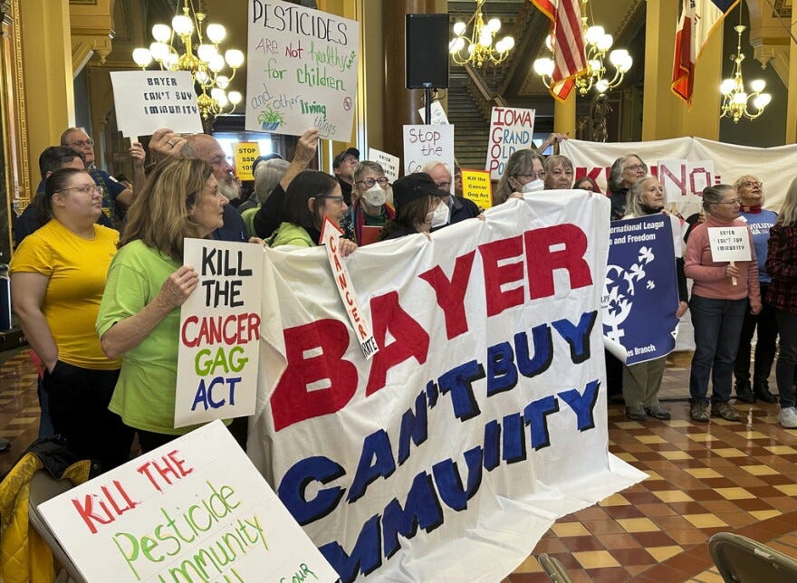 Florida bill part of renewed effort to shield weedkiller maker from cancer lawsuits | WLRN Florida bill part of renewed effort to shield weedkiller maker from cancer lawsuits | WLRN