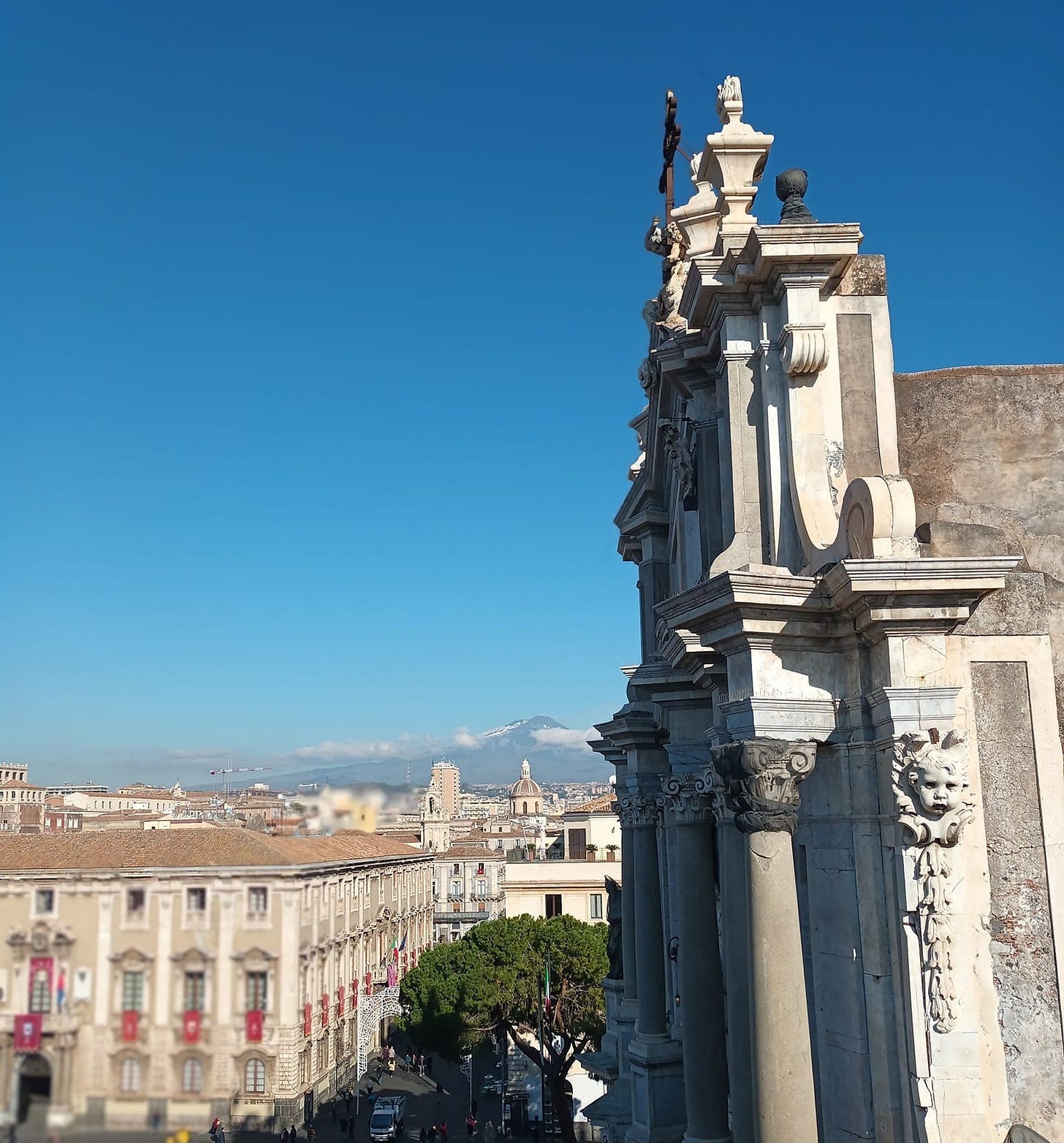 No photo description available.