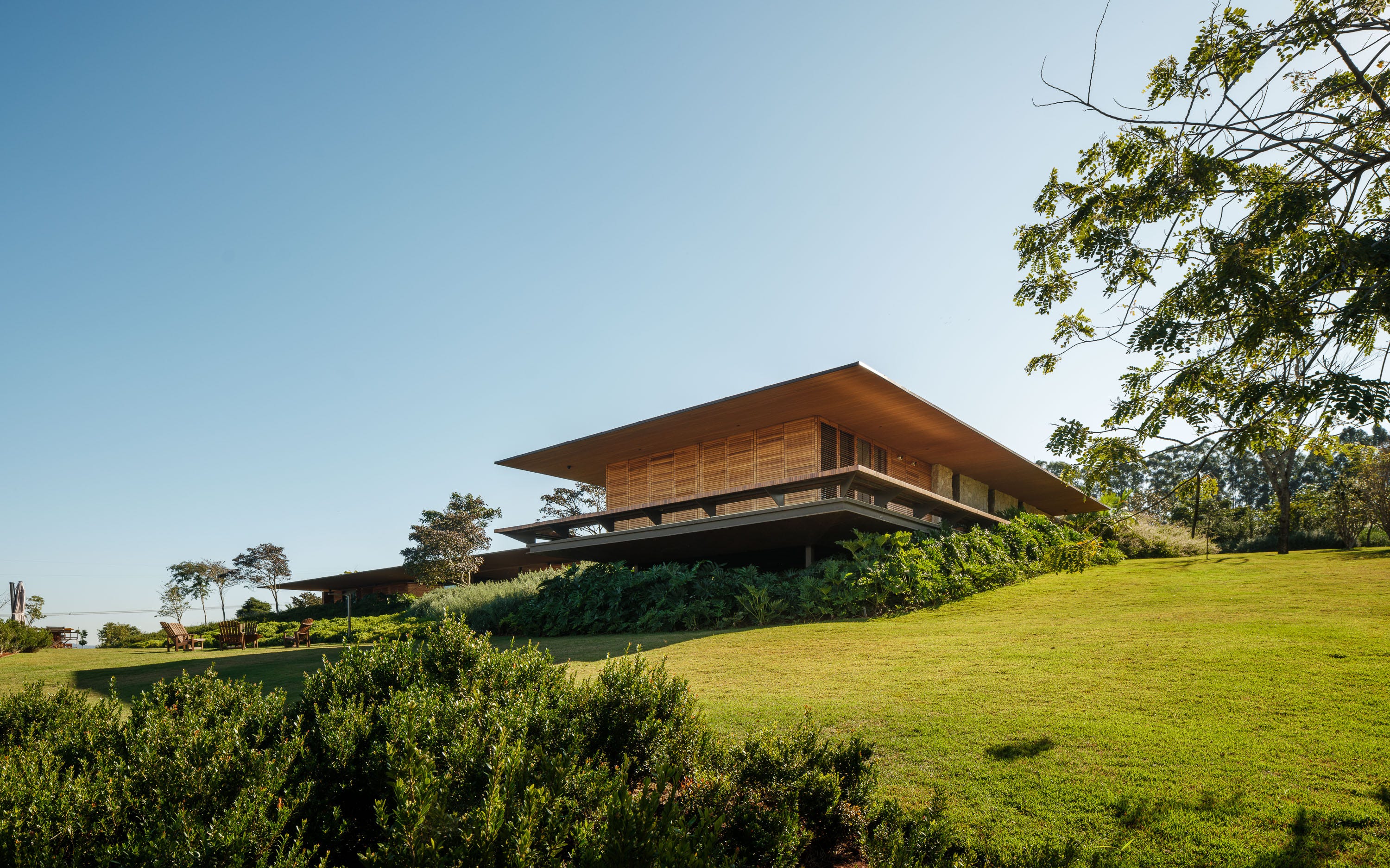 Paisagismo da Residência Três Meninas, por Rodrigo Oliveira