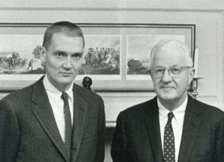 左為伯格，右為摩根，Source: la hormiga capitalista