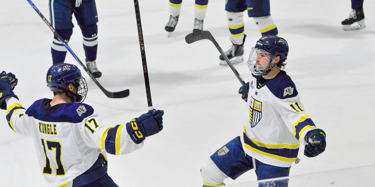 Warriors find a way to close out Yale in the third period